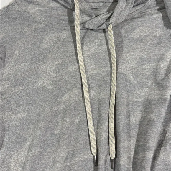 Vuori DreamKnit Essential Pale Heather Camo Hoodie Women’s Small - Picture 5 of 7